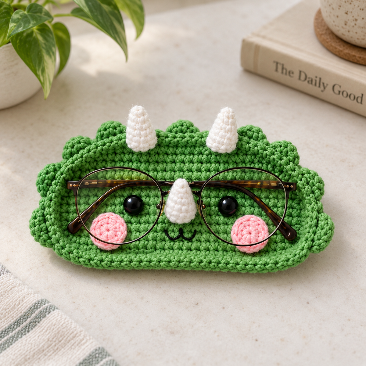Crochet Glasses Holder – Playful Animal Faces